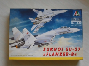 ITALERI 1/72 187 SUKHOI Su-27 FLANKER B